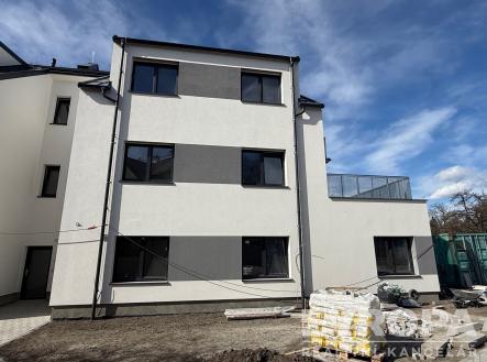 . | Pronájem bytu, 2+kk, 50 m²
