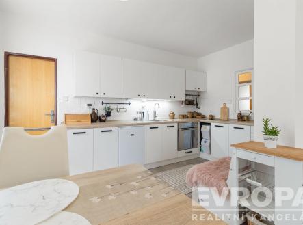 . | Prodej - dům/vila, 163 m²