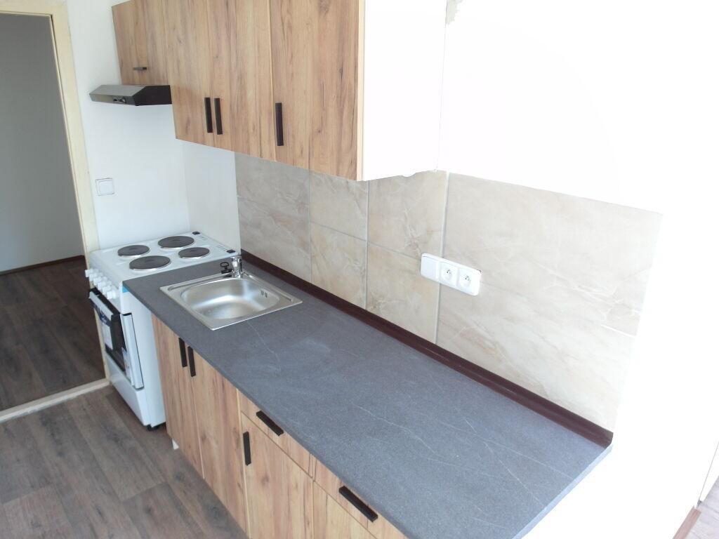 Pronájem, byt, 1+1, 42 m2, 6.podlaží, OV, Jindřicha Plachty, Ústí nad Labem