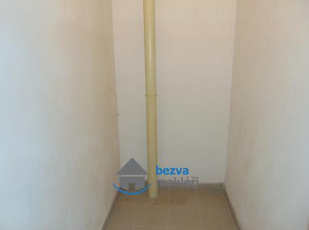 4 | Pronájem - komerční objekt, sklad, 2 m²