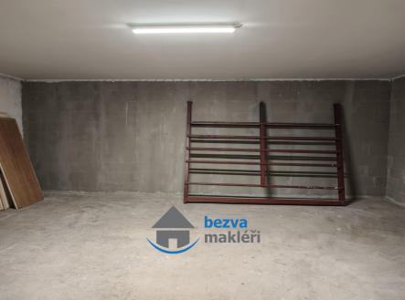 3 | Pronájem - komerční objekt, sklad, 60 m²