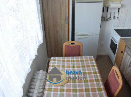 4 | Pronájem bytu, 1+1, 42 m²