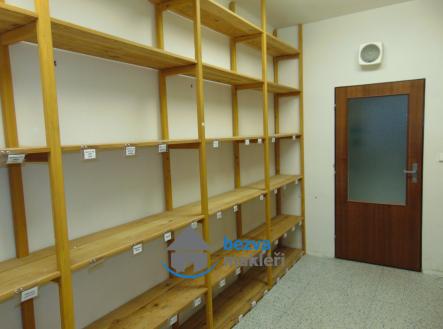 4 | Pronájem - komerční objekt, sklad, 11 m²