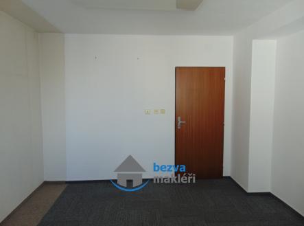 3 | Pronájem - kanceláře, 16 m²