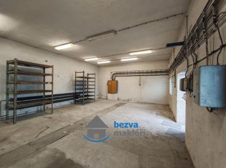 4 | Pronájem - komerční objekt, sklad, 63 m²