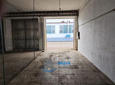 3 | Pronájem - komerční objekt, sklad, 30 m²