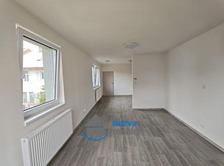 3 | Pronájem bytu, 1+kk, 49 m²