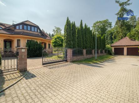Prodej - dům/vila, 260 m² obrázek