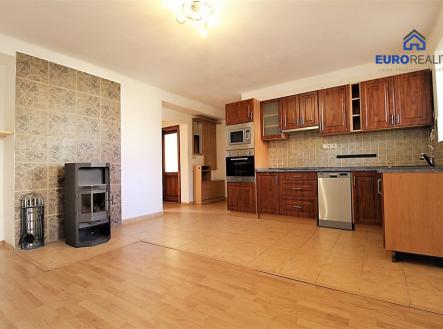 obývací pokoj a kuchyňský kout | Prodej bytu, 3+kk, 80 m²