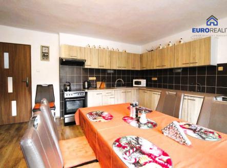 obývací pokoj s kuchyňským koutem | Prodej - dům/vila, 273 m²