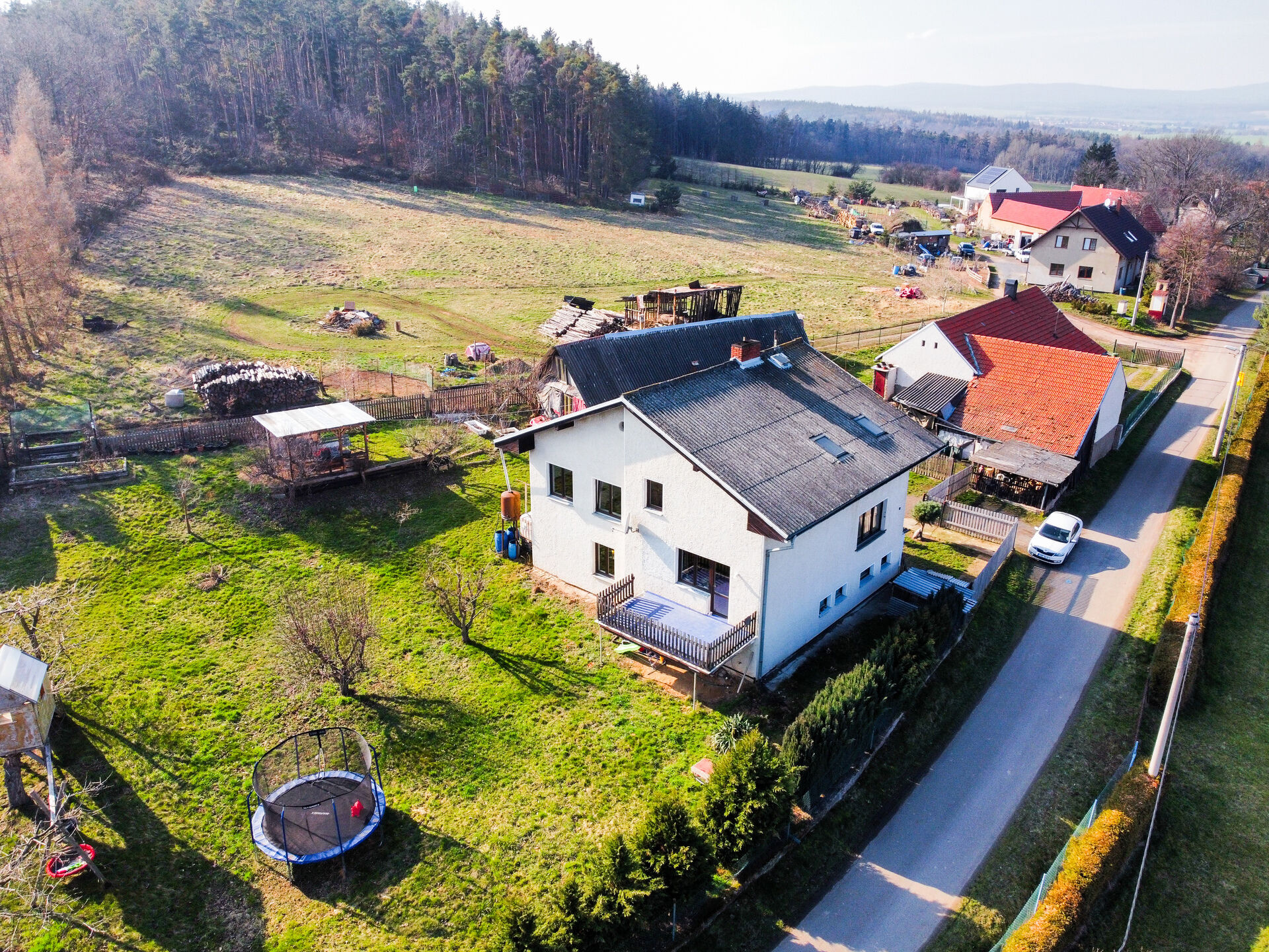 Prodej vícegeneračního rodinného domu s pozemky 5500 m2