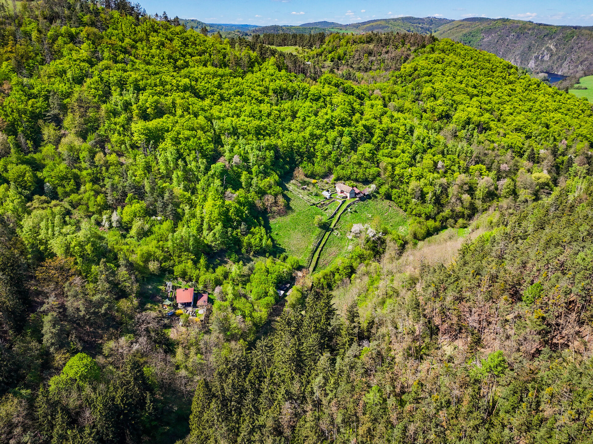 Prodej RD 120m2 s pozemky 5,5 Ha