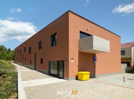budova-2.jpg | Prodej bytu, 2+kk, 78 m²