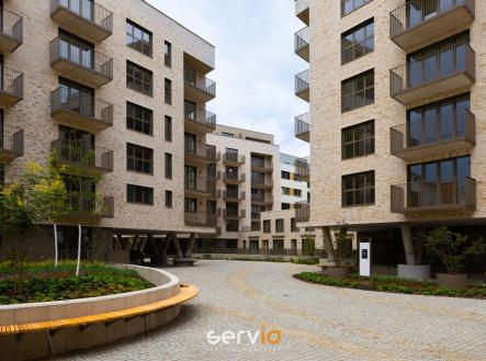 dvur-1.jpg | Pronájem bytu, 2+kk, 43 m²