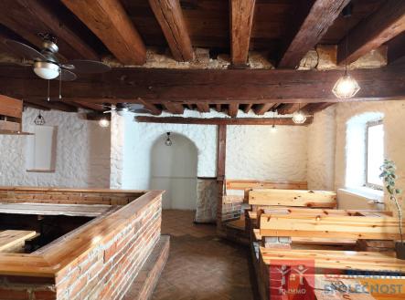 obrazek-whatsapp-2025-06-23-v-10.59.36-56a34de8.jpg | Pronájem - restaurace, 164 m²