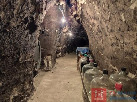 img-20251120-113201.jpg | Pronájem - malý objekt/garáž