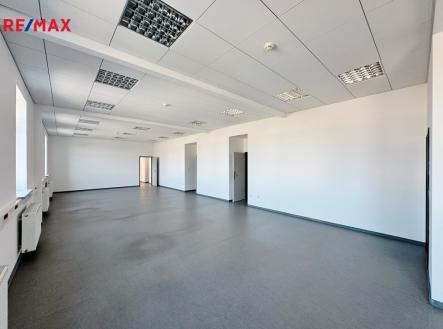 12509600-9649-4f38-b80b-9628f40316c8.jpeg | Pronájem - kanceláře, 650 m²