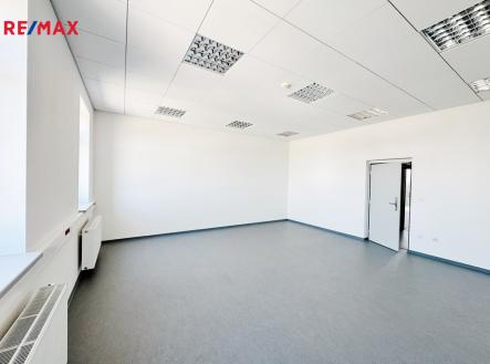 03dbf51e-8688-4bf9-9cbd-9fce63b738b3.jpeg | Pronájem - kanceláře, 65 m²