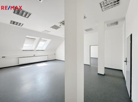 a4099e81-ae15-4582-9443-6b2812c9f259.jpeg | Pronájem - kanceláře, 40 m²