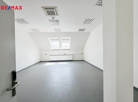 1bff2558-50c2-420e-8058-6e724b5d873c.jpeg | Pronájem - kanceláře, 20 m²
