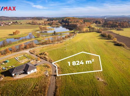 25-11-05-hajany-pozemek-1-00000.jpg | Prodej - pozemek pro bydlení, 1 824 m²