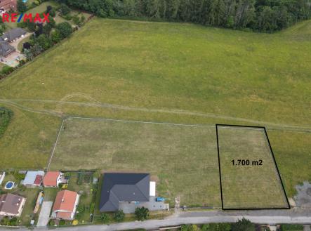 Pronájem - pozemek pro bydlení, 1 700 m²