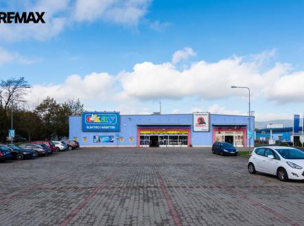 st-13-of-28.jpg | Prodej - obchodní prostor, 1 714 m²