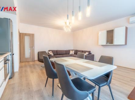 Pronájem bytu, 2+kk, 62 m² obrázek