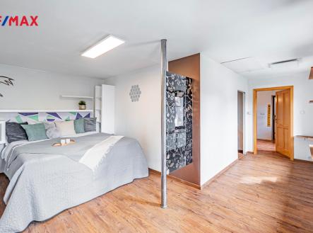 p1472622.jpg | Prodej - dům/vila, 300 m²