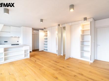 foto-9.jpg | Pronájem bytu, 5+kk, 136 m²