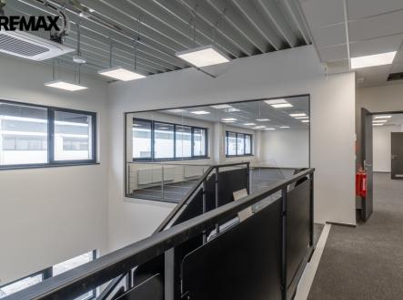 Pronájem - kanceláře, 289 m² obrázek