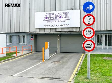 Vjezdova vrata | Prodej - malý objekt/garáž