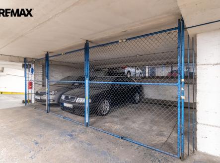 Parkovací stání | Prodej - malý objekt/garáž