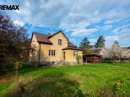 Pohled na dům | Prodej - dům/vila, 150 m²