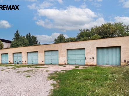 velkacernoc-garaze-7.jpg | Prodej - jiné, 130 m²