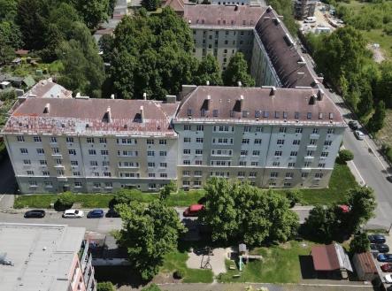 . | Prodej - pozemek pro komerční výstavbu, 2 200 m²