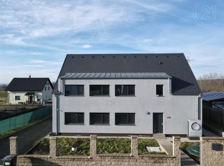 Prodej - dům/vila, 256 m² obrázek