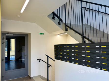 . | Pronájem bytu, 2+kk, 60 m²