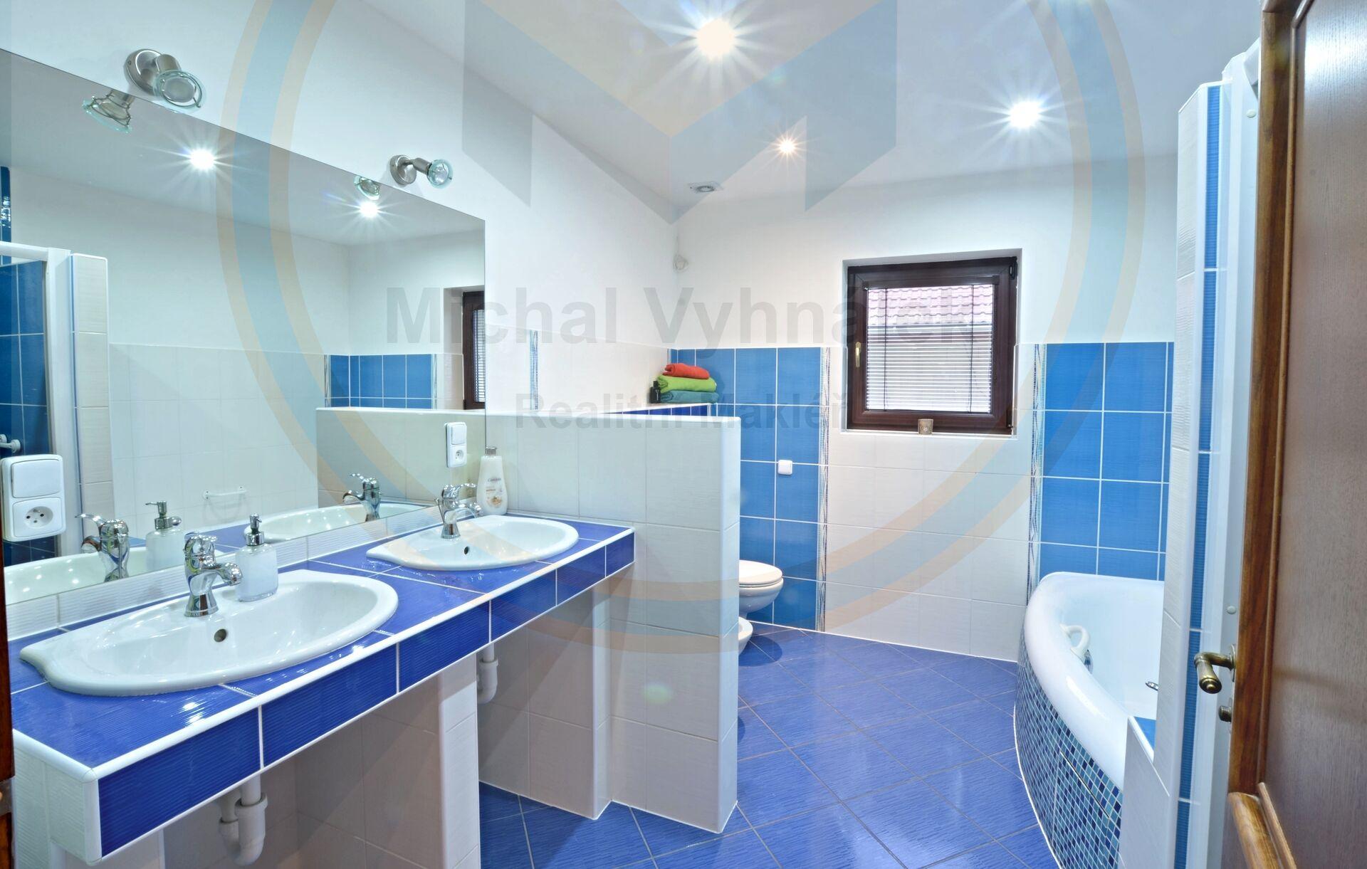 Prodej rodinného domu – bungalov 4+kk, pozemek 1 244 m², Chrást u Mělníka