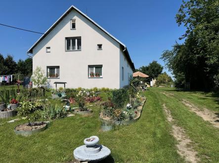 View 1 - D01 (65) | Prodej - dům/vila, 180 m²