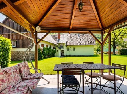 2c9e14ea-52b8-4a51-a88b-d9a2283adf09 | Prodej - dům/vila, 185 m²