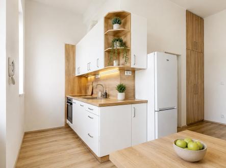 a2440119-884c-45d4-b069-f35bf2fa18aa | Pronájem bytu, 2+kk, 36 m²