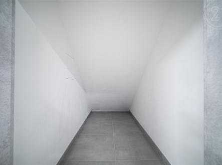 . | Pronájem - obchodní prostor, 101 m²