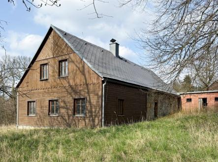 . | Prodej - dům/vila, 198 m²