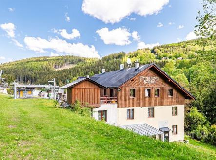 . | Prodej - hotel, 844 m²