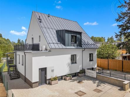 Za Nadýmačem 861, Uhříněves | Prodej - nájemní dům, 267 m²