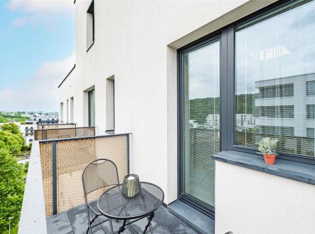 . | Pronájem bytu, 1+kk, 32 m²