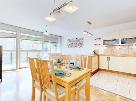 . | Pronájem bytu, 3+kk, 74 m²