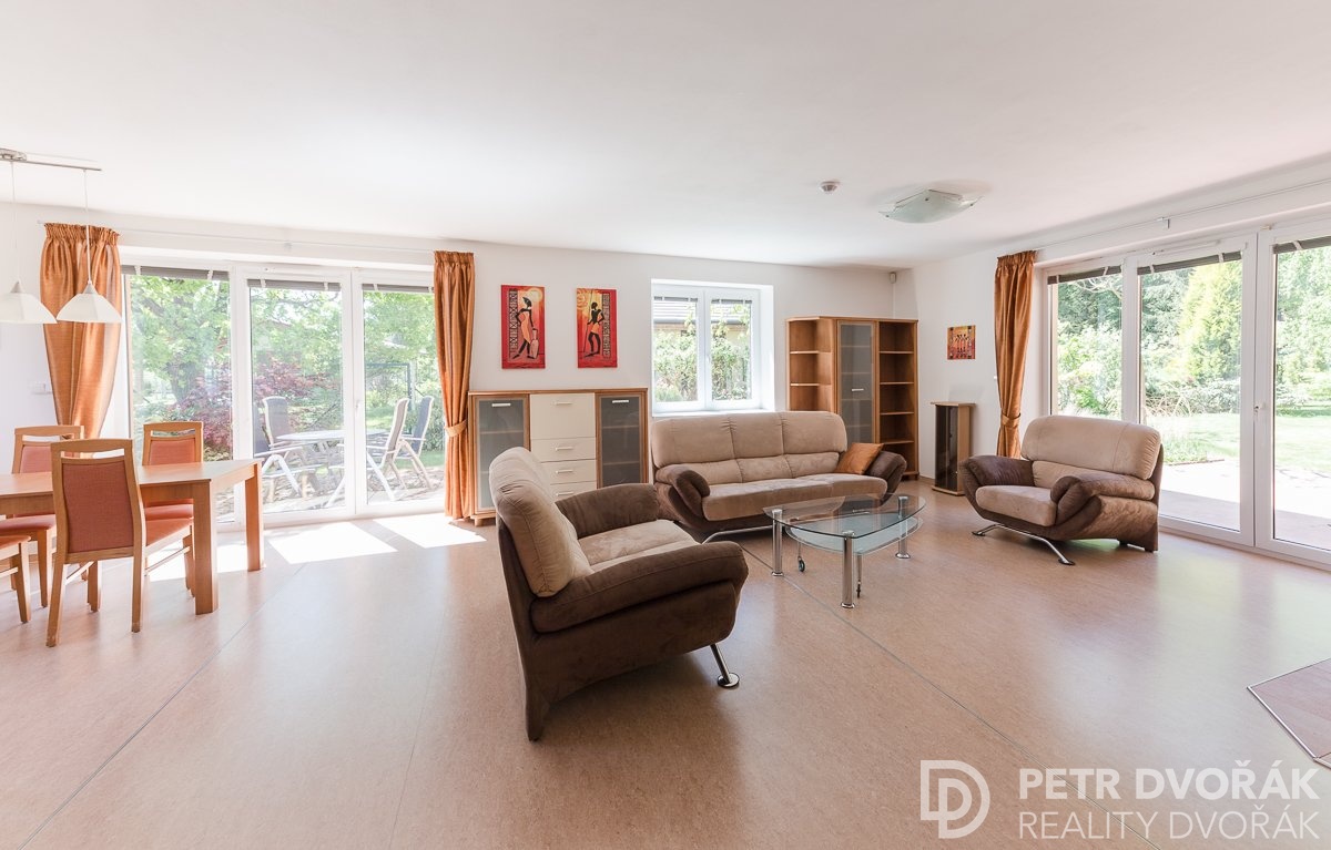 GW2Q54581200 pix www