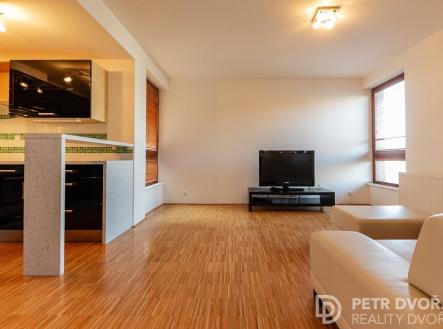 GW2Q8275 | Pronájem bytu, 2+kk, 56 m²